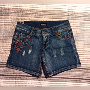 Celebrity Pink Junior's Sz 5 Low Rise Distressed Embroidered Stretch Jean Shorts